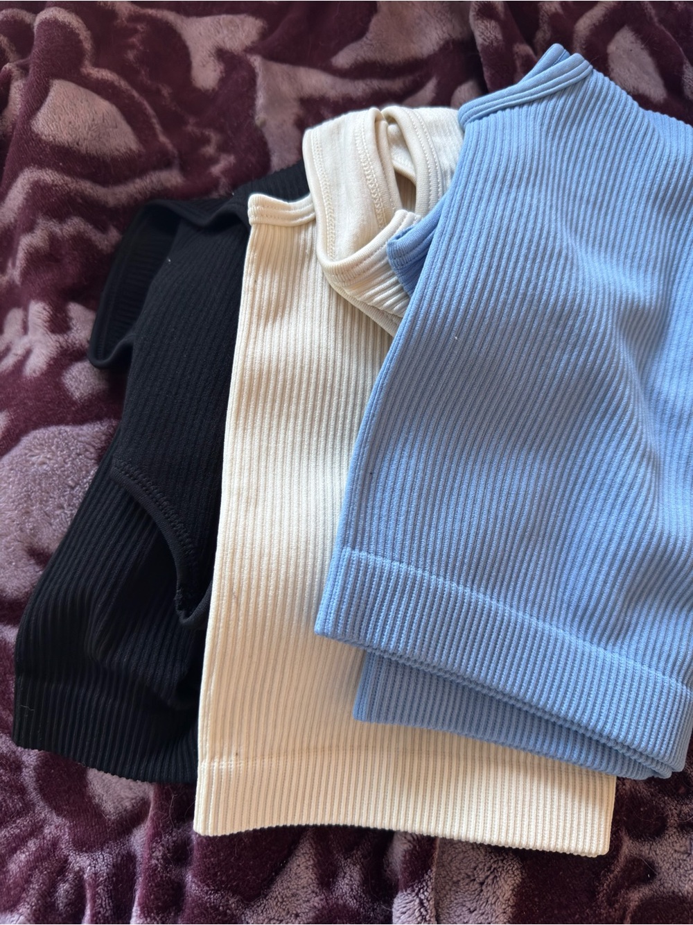 3 Pack Crop Tanks M Seamless Ribbed Square Neck Workout Blue Cream Black NEW